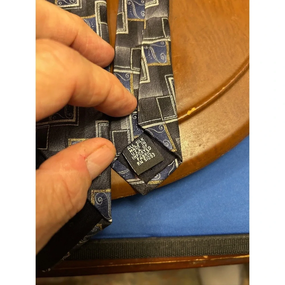 Haggar Blue Men's 100% Silk‎ Tie Geometric Necktie